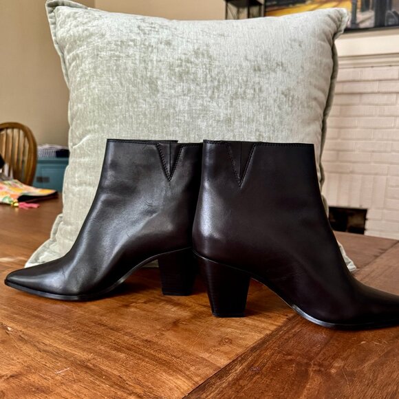 NWOT PAIGE Lia Bootie - Black Leather - Size 9 - Picture 7 of 9